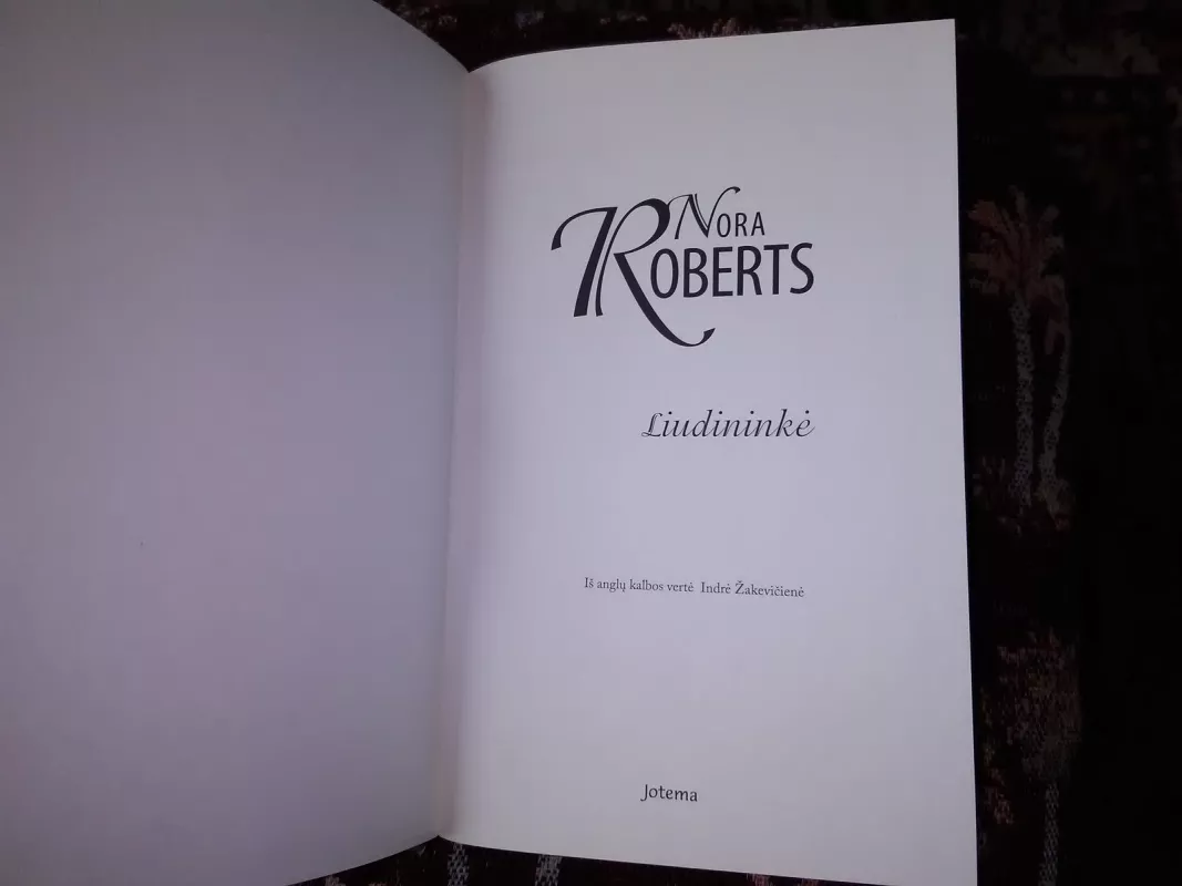 Liudininkė - Nora Roberts, knyga 3