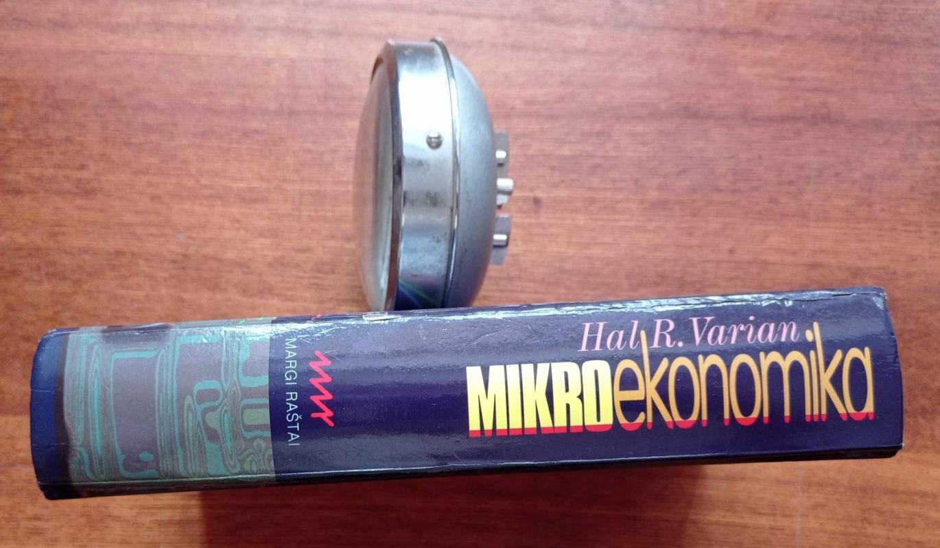 Mikroekonomika. Šiuolaikinis požiūris - Hal R. Varian, knyga 3