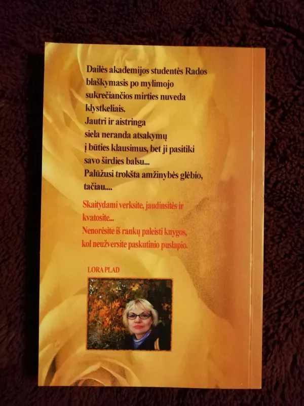 NUODĖMINGA VIENATVĖ - Lora Plad, knyga 2