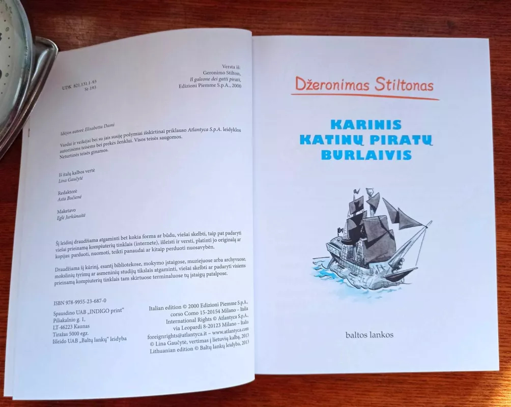karinis katinu piratu burlaivis - Džeronimas Stiltonas, knyga 3
