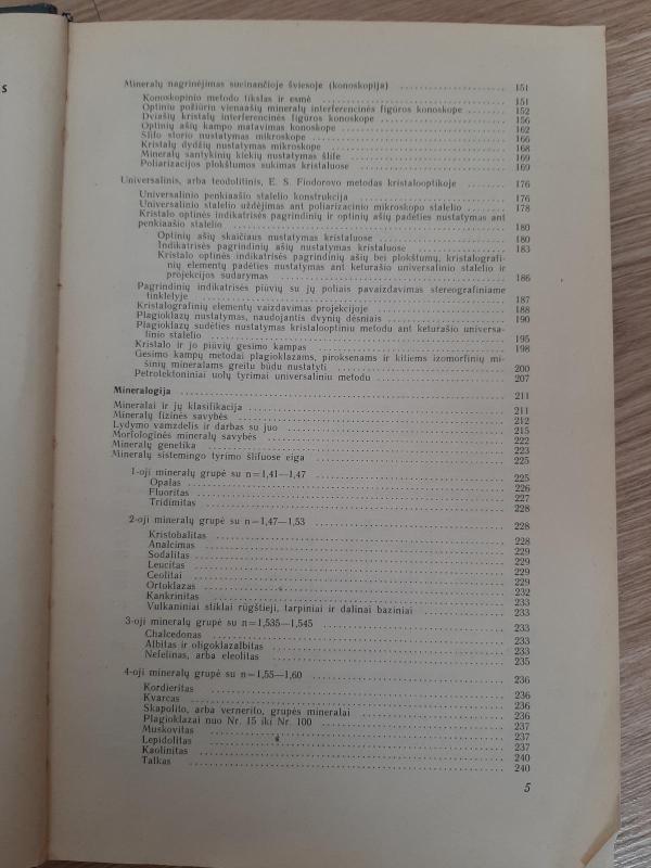 Kristalografija ir optinė uolienų mineralogija - V. Ruokis, knyga 4