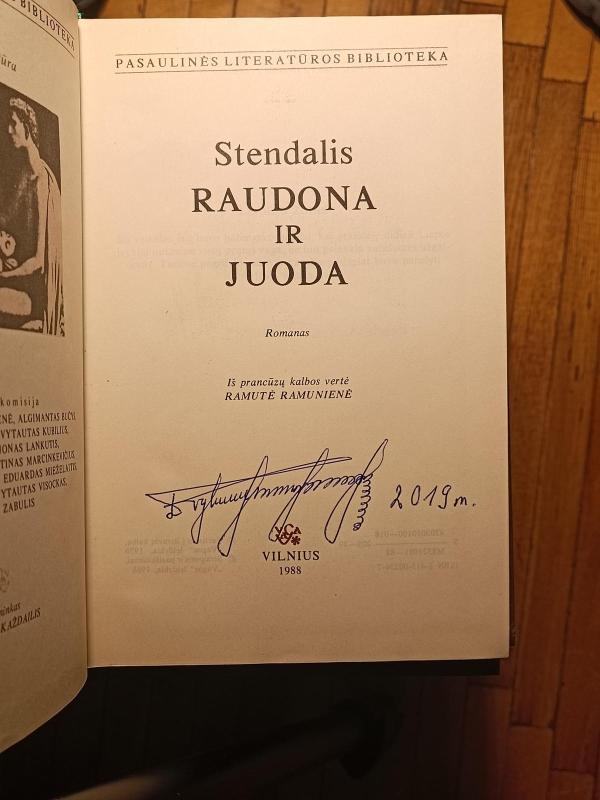 Raudona ir Juoda - Autorių Kolektyvas, knyga 2
