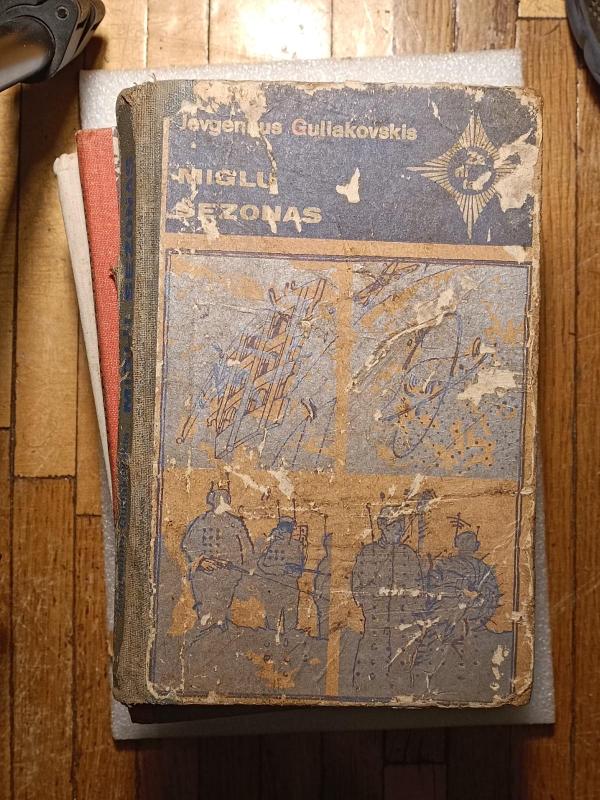 Miglų sezonas - Jevgenijus Guliakovskis, knyga 3