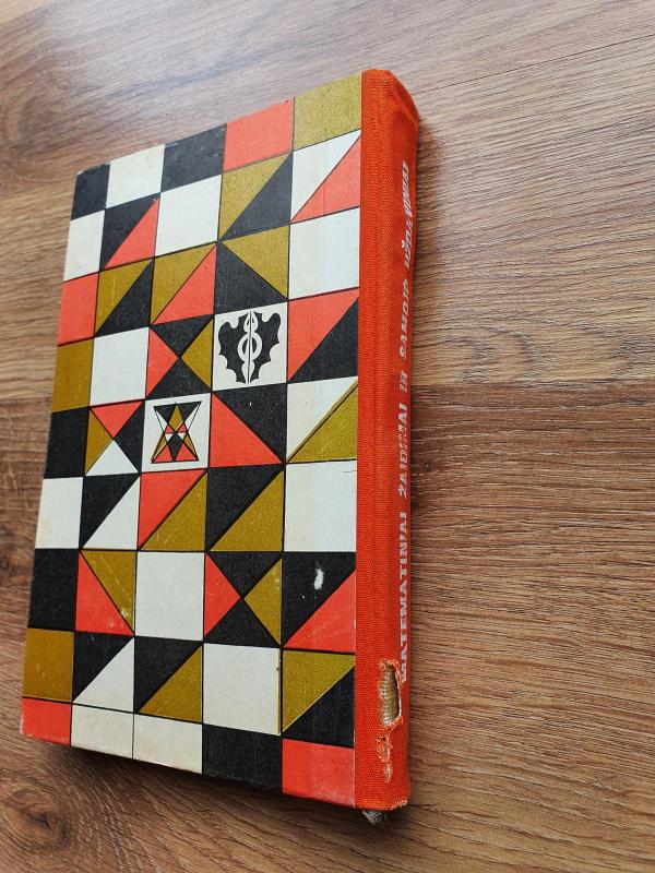 Matematiniai žaidimai ir sąmojo uždaviniai - A. Domoriadas, knyga 4