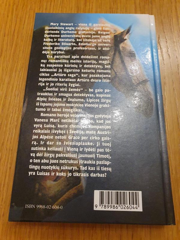 Šuoliai virš žemės - Mary Stewart, knyga 3