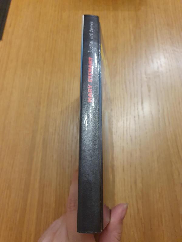 Šuoliai virš žemės - Mary Stewart, knyga 4