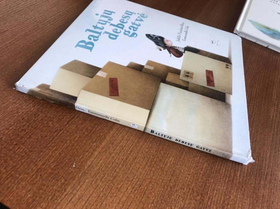 Baltųjų debesų gatvė - Juliette Parachini-Deny, knyga 3