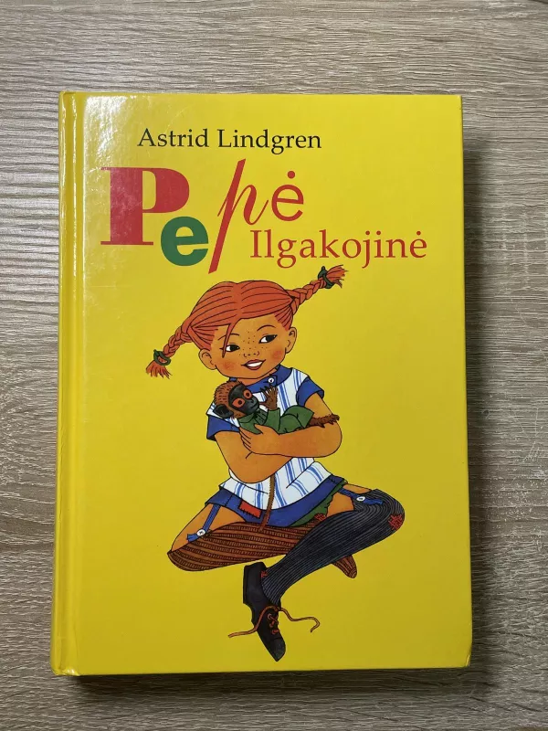 Pėpė Ilgakojinė - Astrid Lindgren, knyga 3