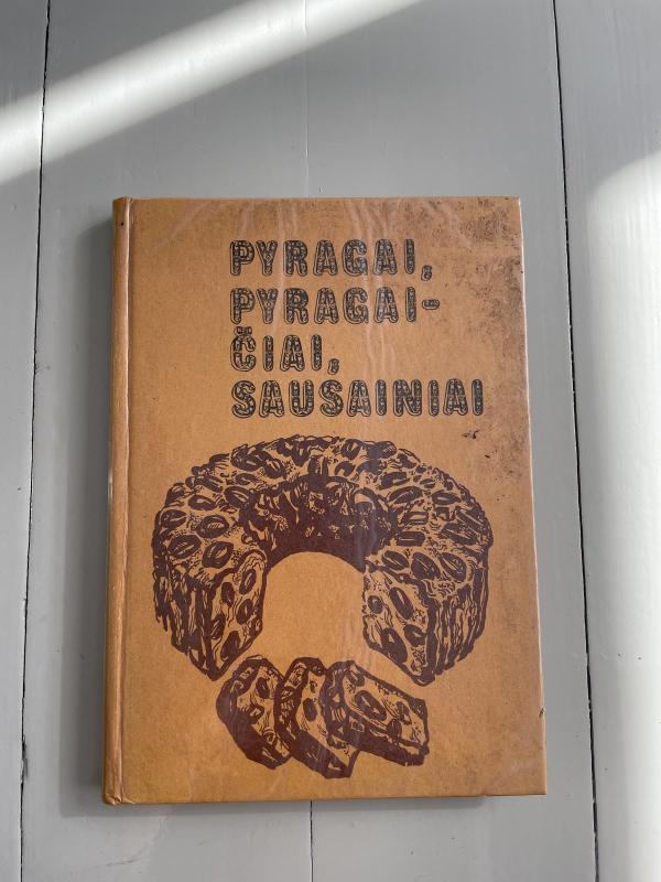 Pyragai, pyragaičiai, sausainiai - J. Černikovskis, knyga 3