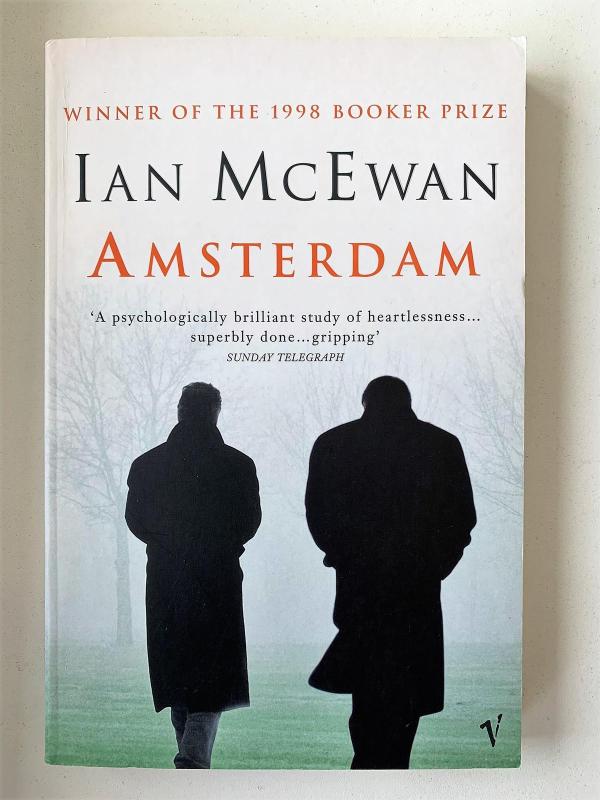 Amsterdam - Ian McEwan, knyga 2