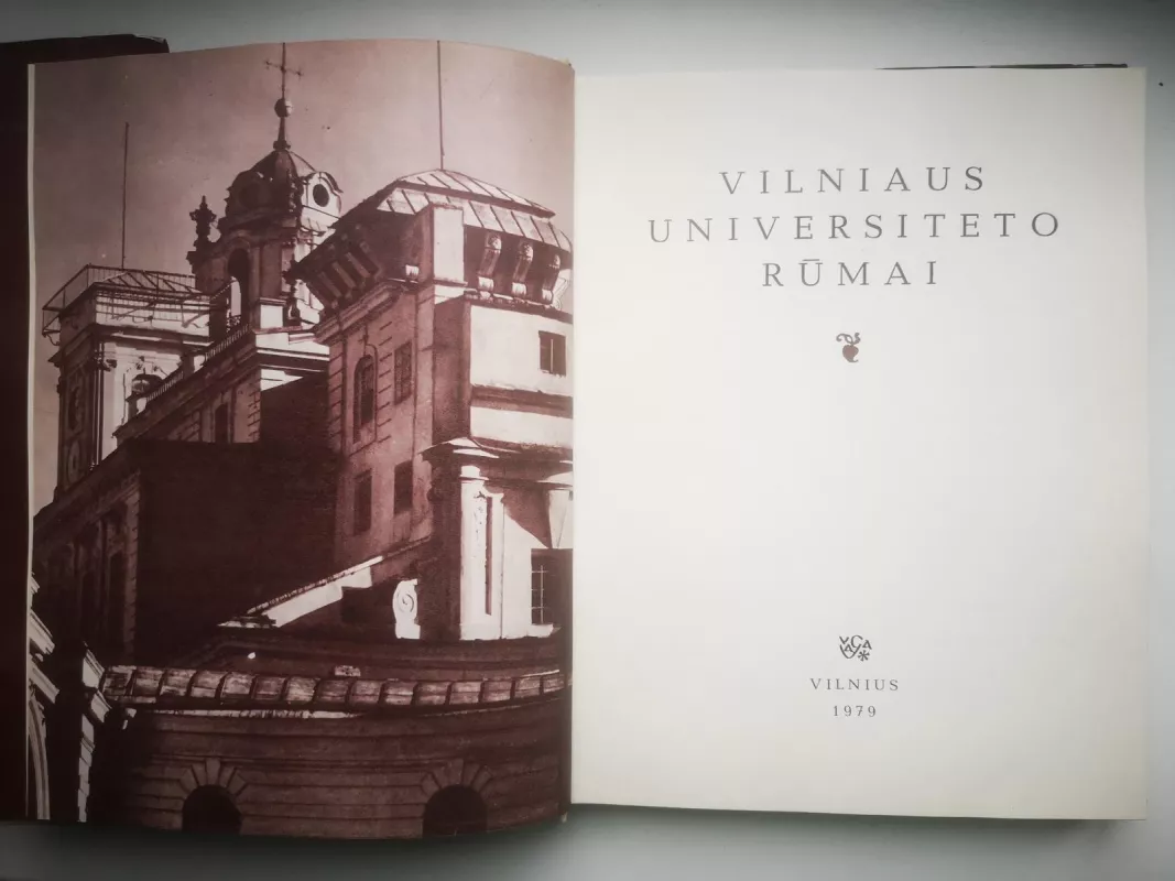 Vilniaus universiteto rūmai - Autorių Kolektyvas, knyga 3