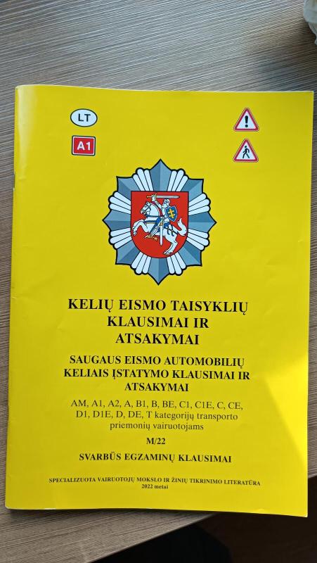 Kelių eismo taisyklių klausimai ir atsakymai - Autorių Kolektyvas, knyga 3