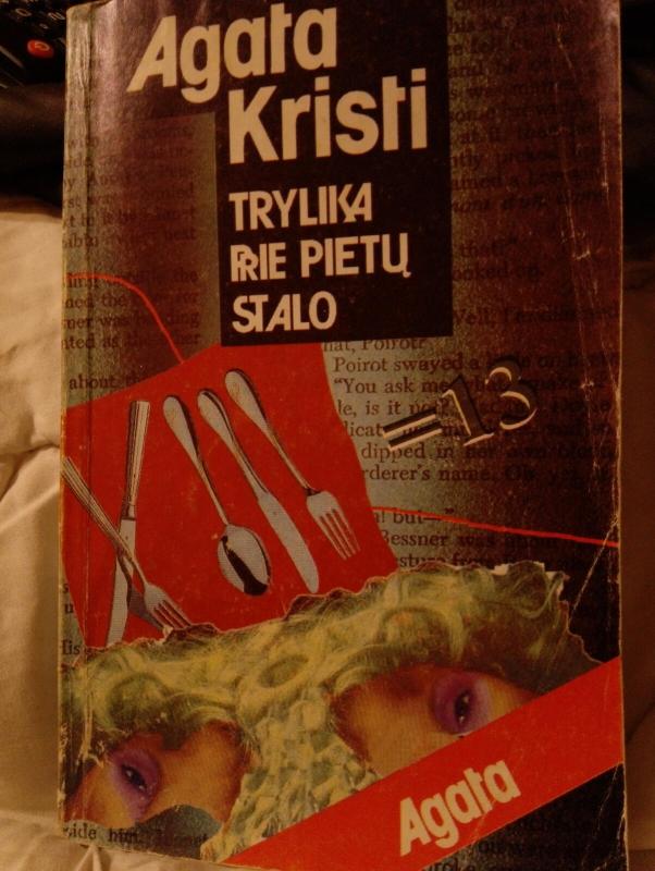 Trylika prie pietų stalo - Agatha Christie, knyga 3