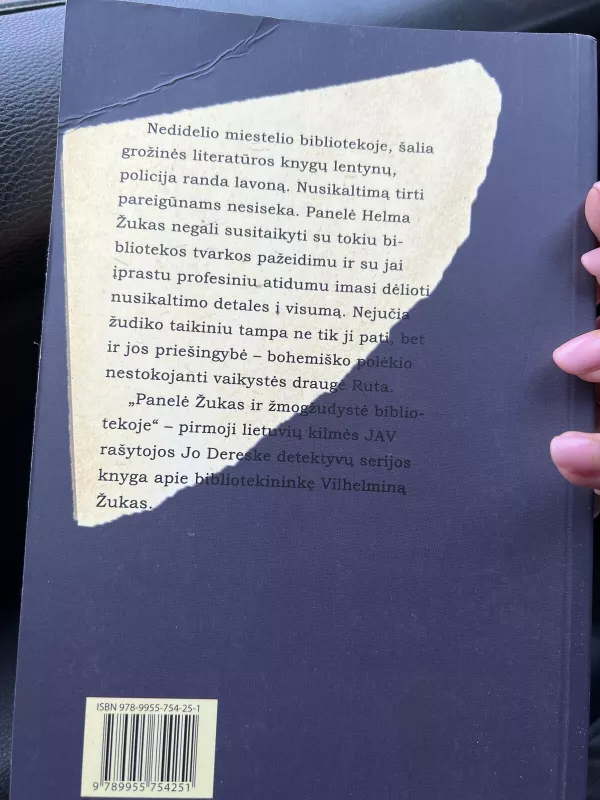 PANELĖ ŽUKAS IR ŽMOGŽUDYSTĖ BIBLIOTEKOJE - Jo Dereske, knyga 3