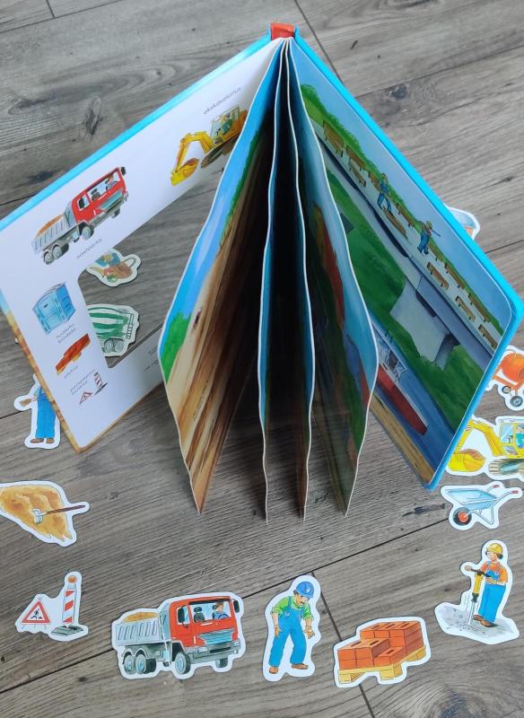 Statybos aikštelėje. Smagus žaidimas su magnetukais - Autorių Kolektyvas, knyga 4