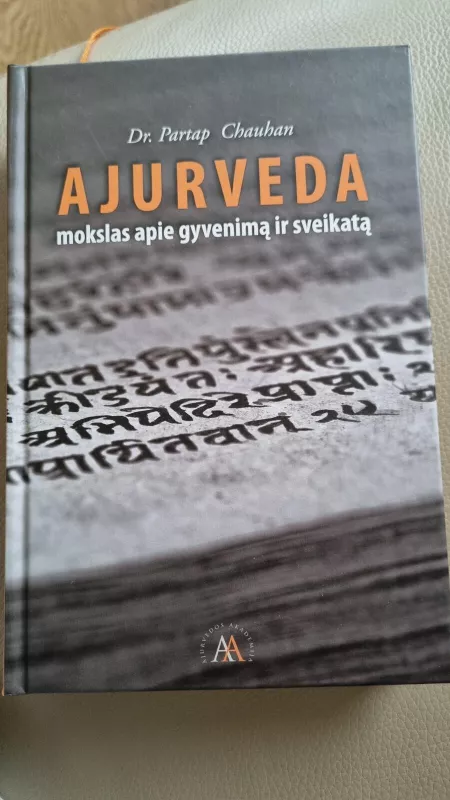 Ajurveda - Dr. Partap Chauhan, knyga