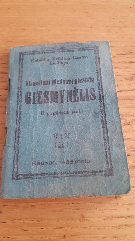 VISUOTINAI GIEDAMŲ GIESMIŲ GIESMINĖLIS 1933m. - Autorių Kolektyvas, knyga 3