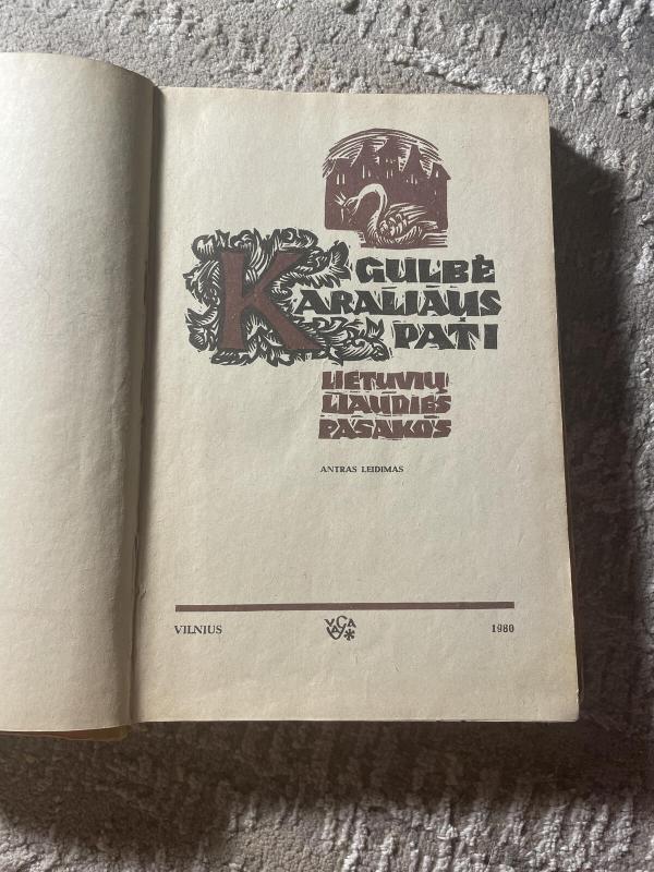 Gulbė karaliaus pati - Autorių Kolektyvas, knyga 3