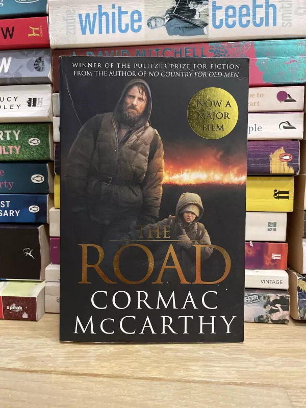 The Road - Cormac McCarthy, knyga
