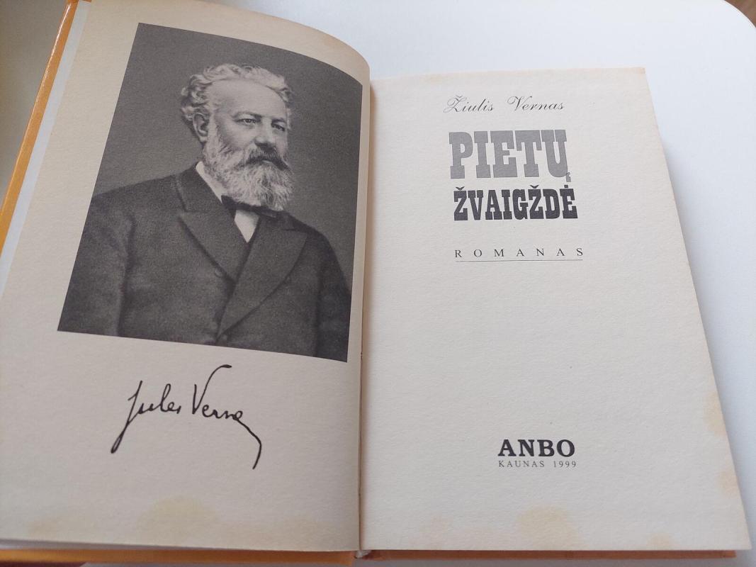 Pietų žvaigždė - Žiulis Vernas, knyga 3