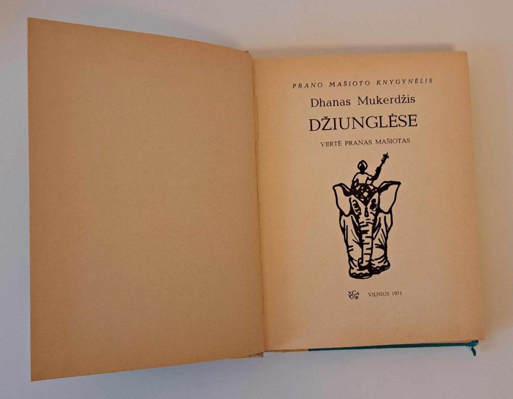 Džiunglėse - Dhanas Mukerdžis, knyga 3