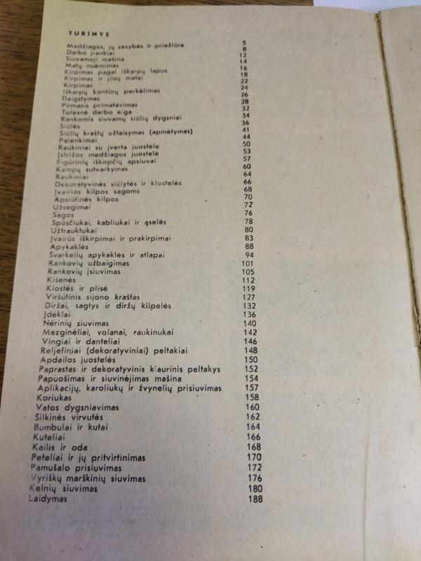 Mėgstančioms siūti - A. Januš, knyga 2