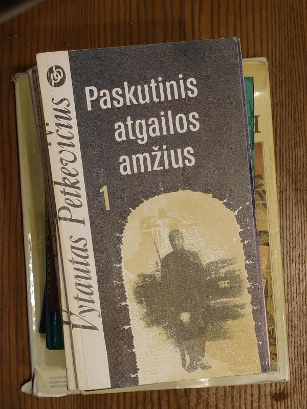 Paskutinis atgailos amžius. 1 ir 2 dalys - Vytautas Petkevičius, knyga 3