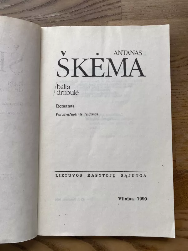 Balta drobulė - Antanas Škėma, knyga 3