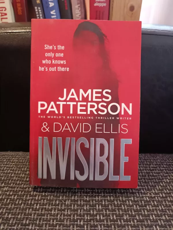 Invisible - Autorių Kolektyvas, knyga