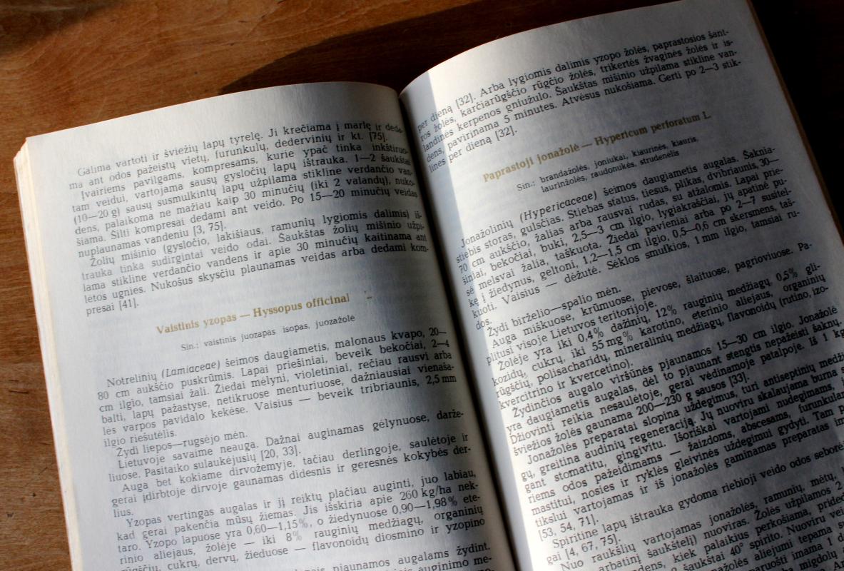 Augalai ir kosmetika - Autorių Kolektyvas, knyga 4