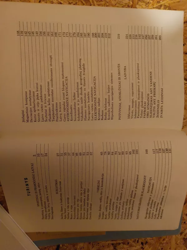 Burės ir varikliai - Bronys Stundžia, knyga 3