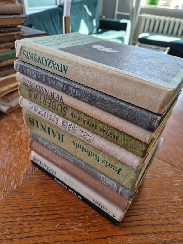 Knygų serija Siluetai 10 vnt - Autorių Kolektyvas, knyga 3