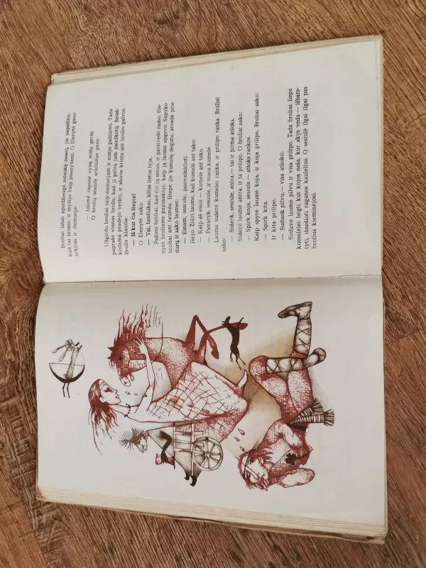 Močiutės pasakos - Autorių Kolektyvas, knyga 4