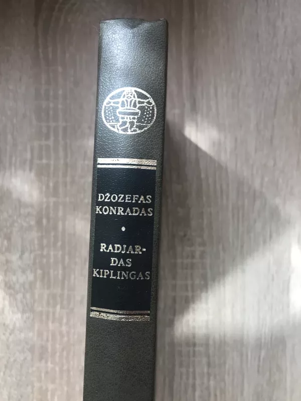 Apysakos. Apsakymai (Pasaulinės literatūros biblioteka 72) - Autorių Kolektyvas, knyga 3