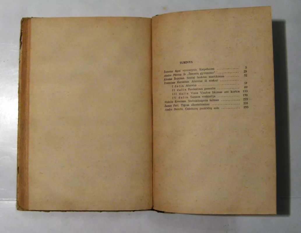 Ateiviai iš niekur - Autorių Kolektyvas, knyga 3