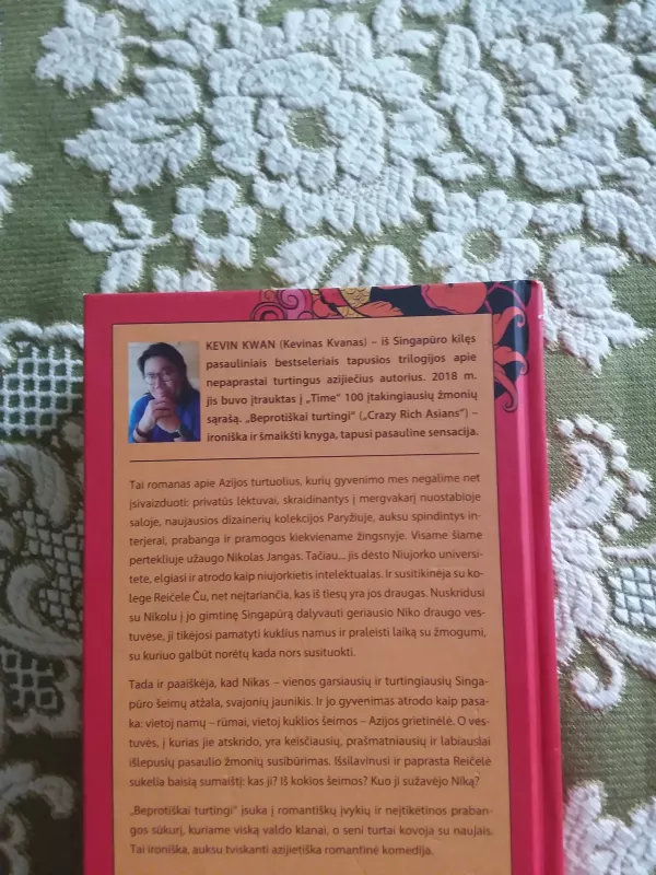 Beprotiškai turtingi - Kevin Kwan, knyga 4