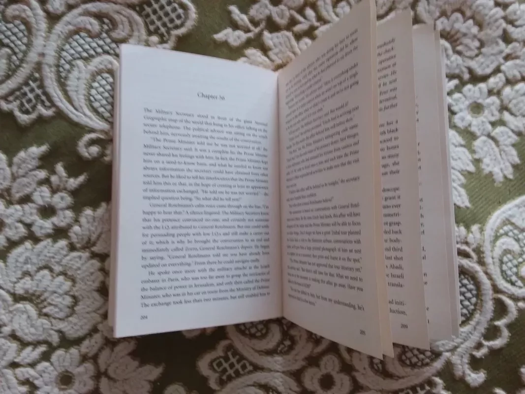 A Long Night in Paris - Dov Alfon, knyga 3