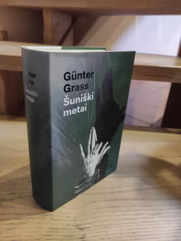 Šuniški metai - Gunter Grass, knyga 2