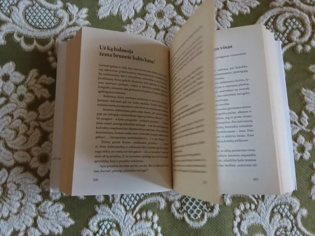 Švęsti kosmose ir tvarte - Morkūnas Gendrutis, knyga 3