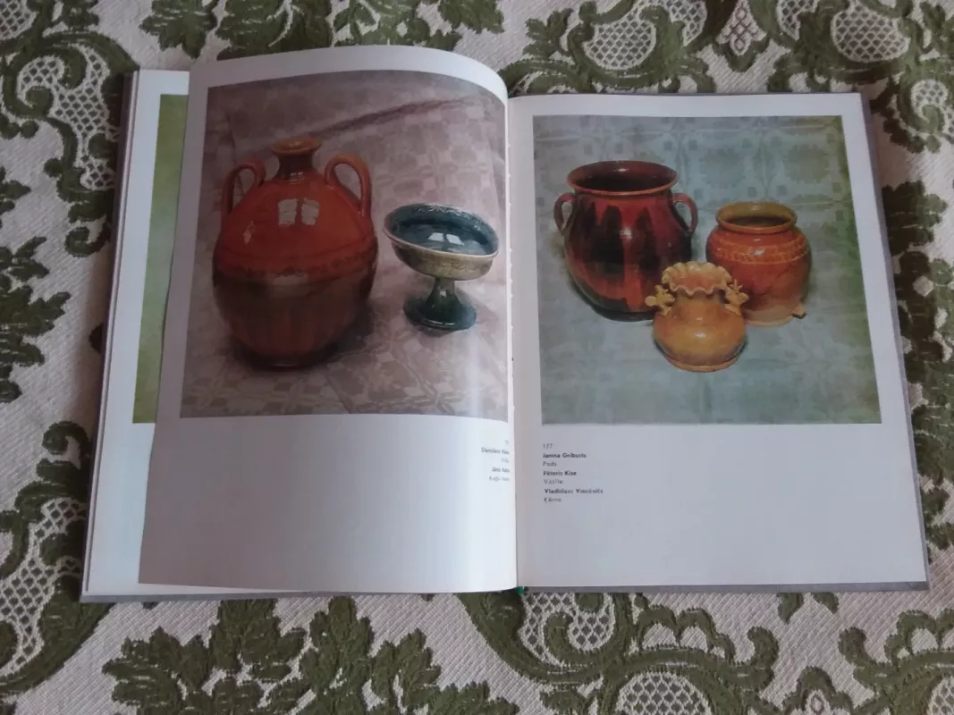 Latviešu mūsdienu tautas maksla - Gundega Ivanova, knyga 6