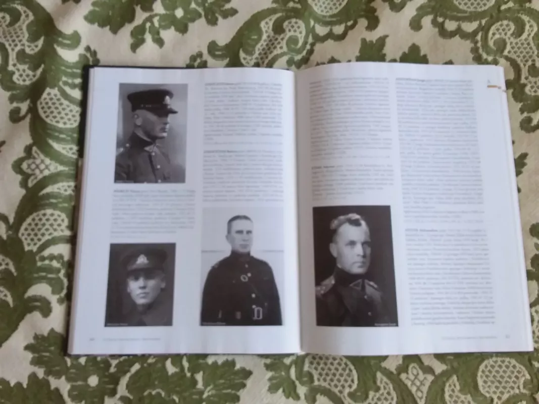 Lietuvos kariuomenės karininkai 1918-1953, II tomas - Autorių Kolektyvas, knyga 3
