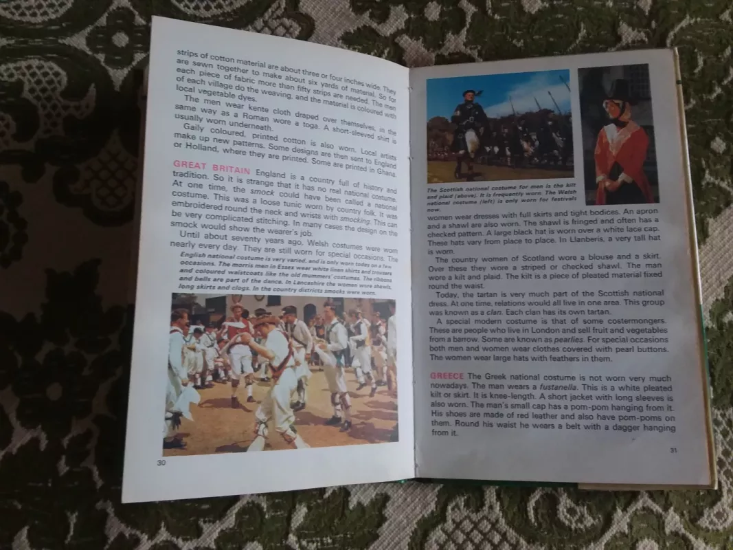 MACDONALD JUNIOR REFERENCE NATIONAL COSTUME - Autorių Kolektyvas, knyga 3