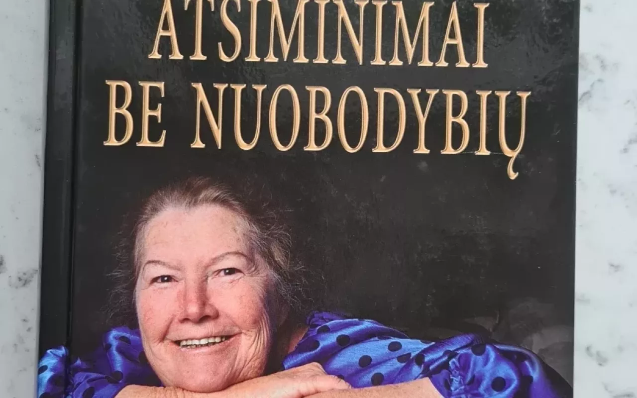Atsiminimai be nuobodybių - Colleen McCullough, knyga 2