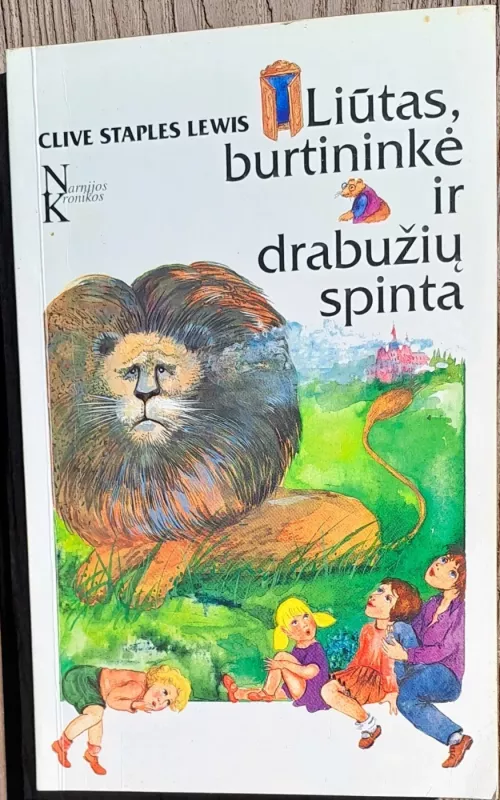 Liūtas, burtininkė ir drabužių spinta - C. S. Lewis, knyga 2