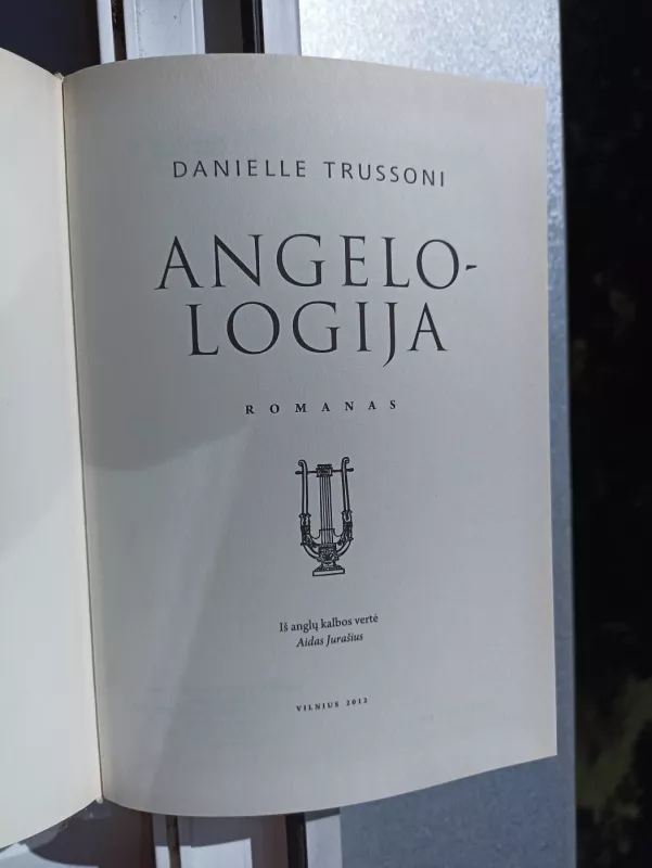 Angelologija: romanas - Danielle Trussoni, knyga 6