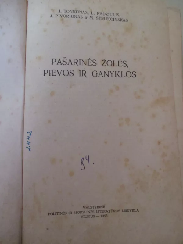 Pašarinės žolės. Pievos ir ganyklos - Autorių Kolektyvas, knyga 3