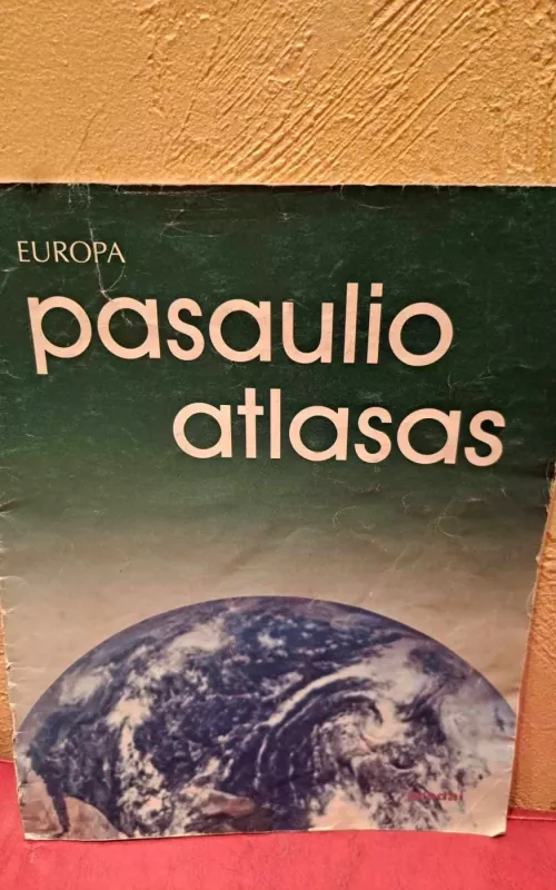 Pasaulio atlasas - Autorių Kolektyvas, knyga