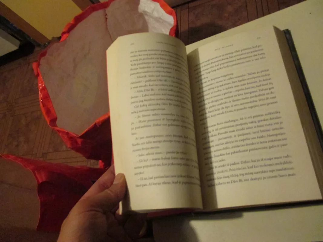 Miręs iki sutemų - Charlaine Harris, knyga 4