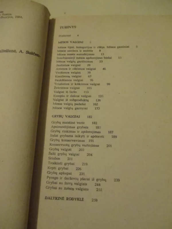 Mėsos ir grybų valgiai - S. Maso, O.  Relvė, knyga 3