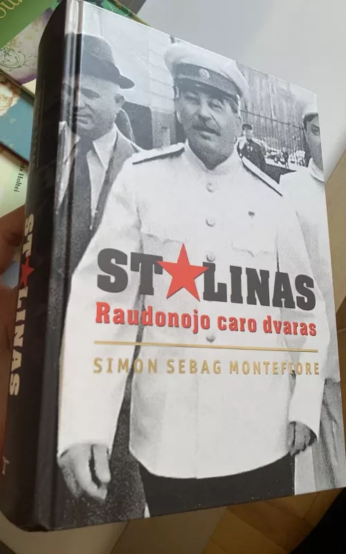 Stalinas Raudonojo Caro dvaras - Autorių Kolektyvas, knyga